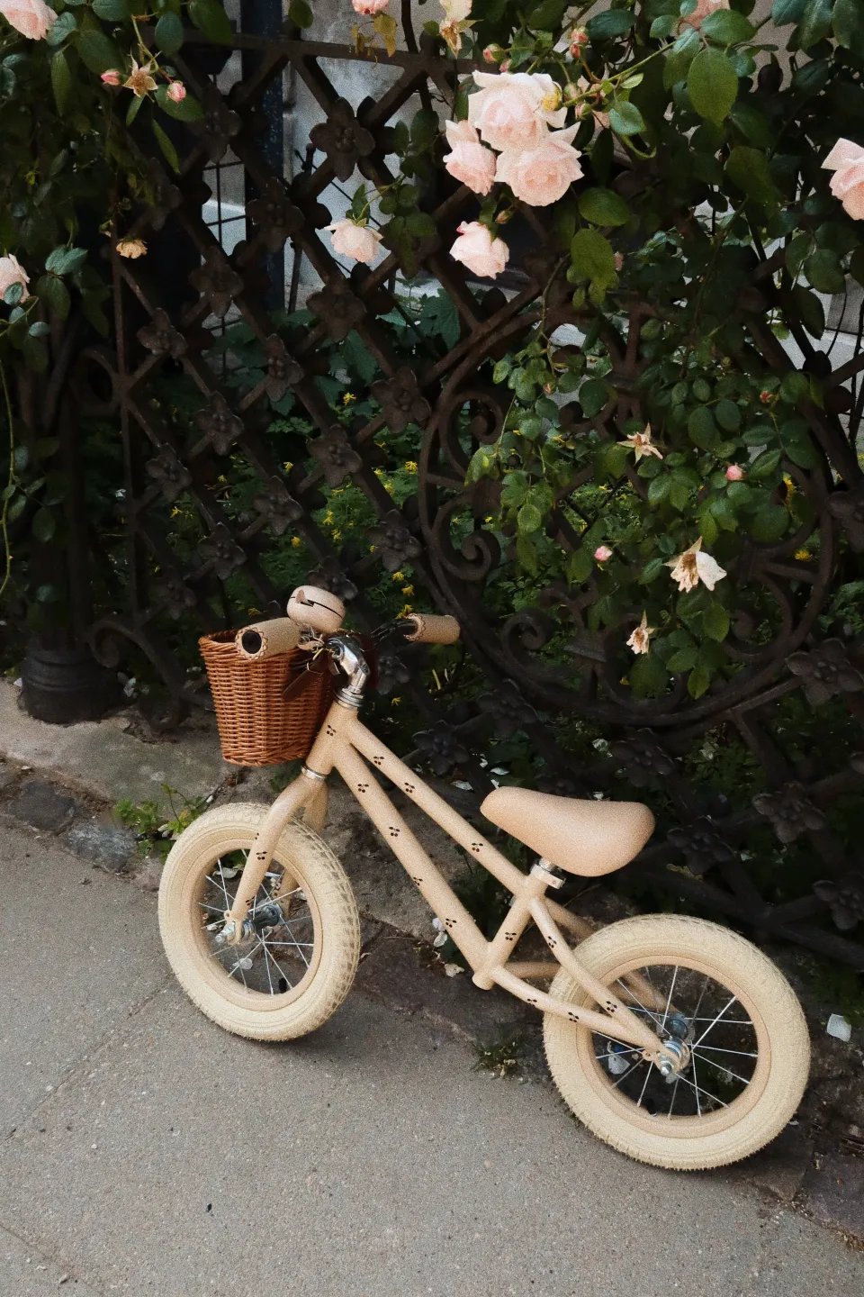 Konges Sløjd Udendørs Leg|Aktivitetslegetøj|løbecykel - cherry