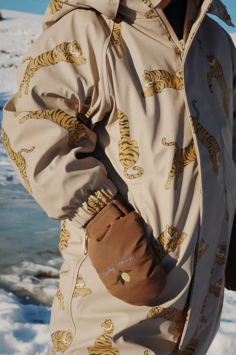 Konges Sløjd Accessories|Overtøj|NOHR SNEVANTER - walnut